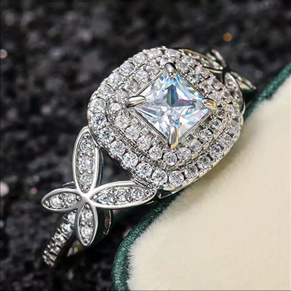 New Women’s 925 Silver Flower Butterfly Diamond Ring - Picture 4 of 6